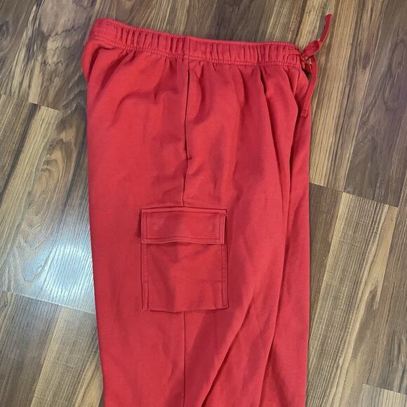 Nike Women’s M Sportswear Club Fleece Mid-Rise Oversized Cargo Joggers - Red - Picture 5 of 12